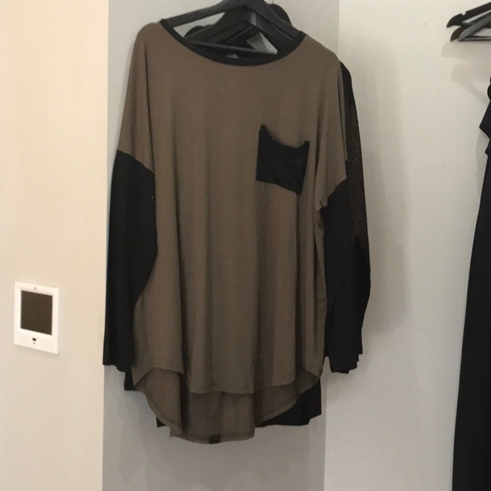 Plus Olive & Black Pocket Blouse